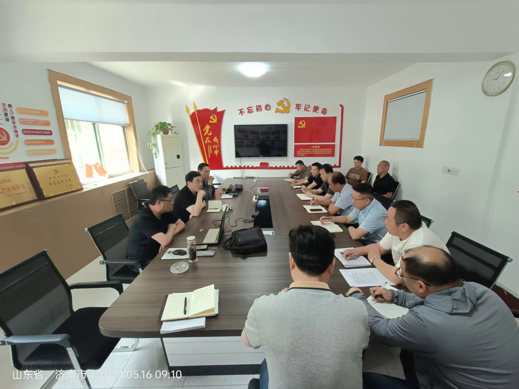 市局安監處朱瑞銀處長（zhǎng）帶領專家（jiā）到公司開展＂解剖式檢查＂回頭看